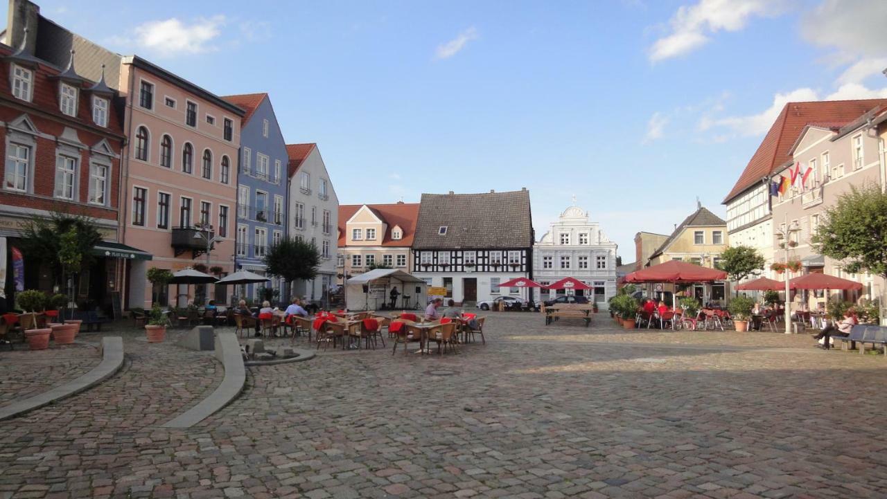 Fewo "Hafenblick" Ueckermunde Bagian luar foto